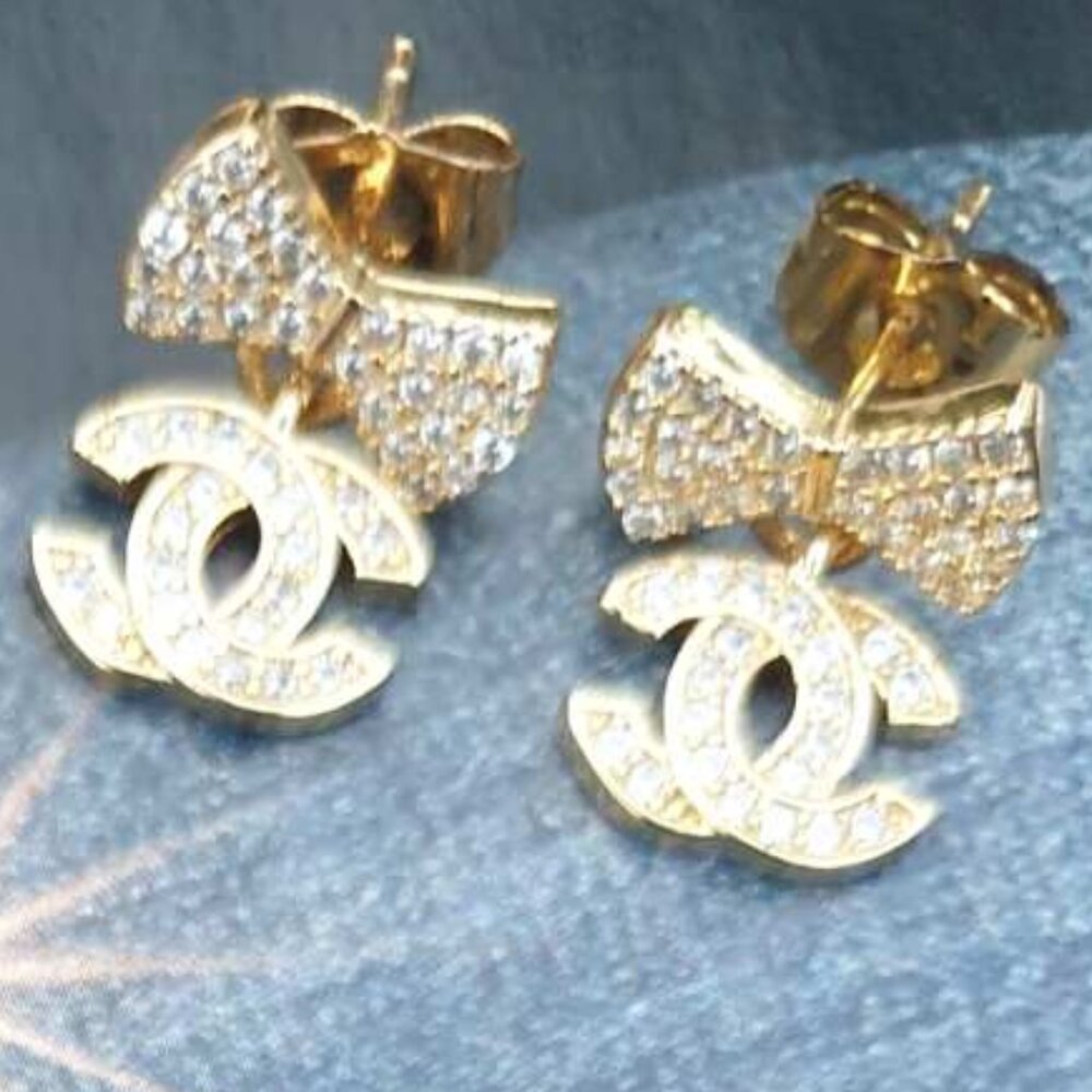Fashion CC Stud Gold Crystals Bow Earrings Women Casual Formal Jewelry Gift - Picture 4 of 4
